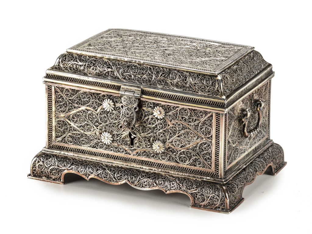 Rectangular silver filigree casket with hinged cover