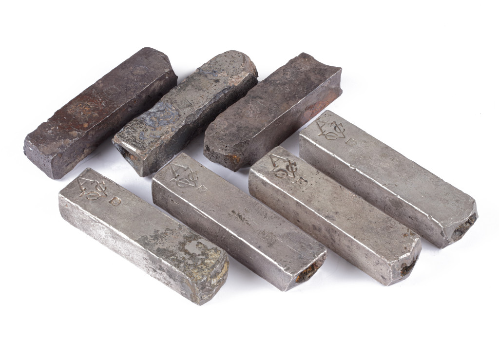 A collection of VOC silver ingots