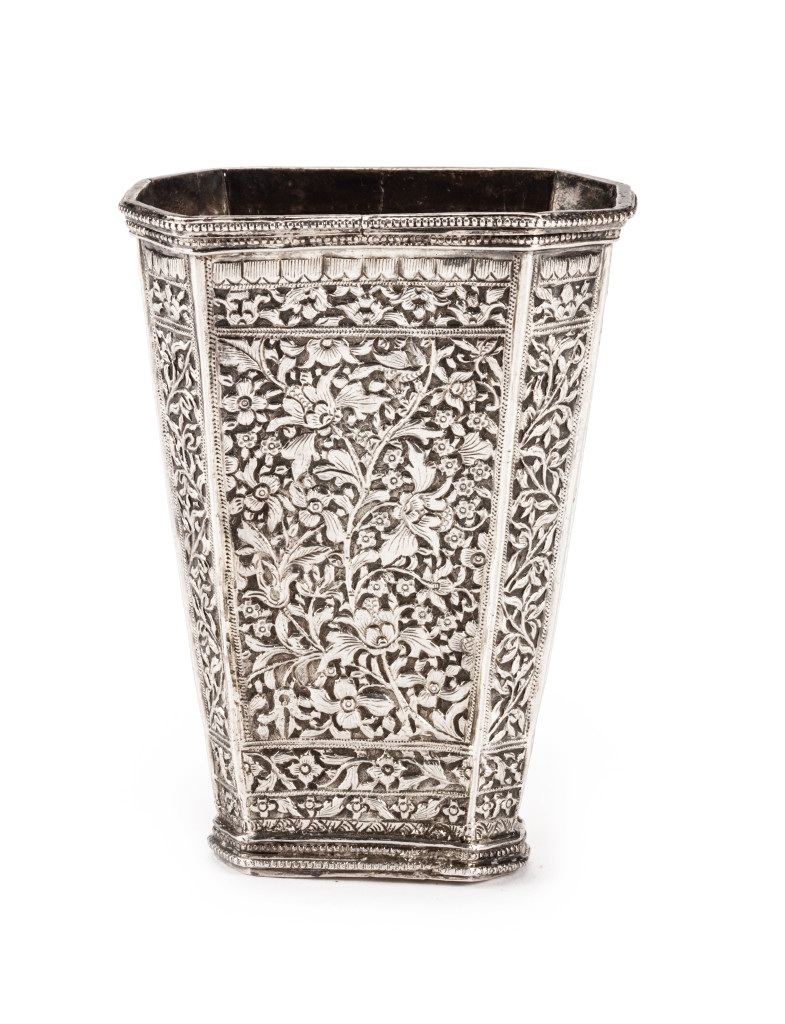A Fine Sumatran silvere Betel leaf holder
