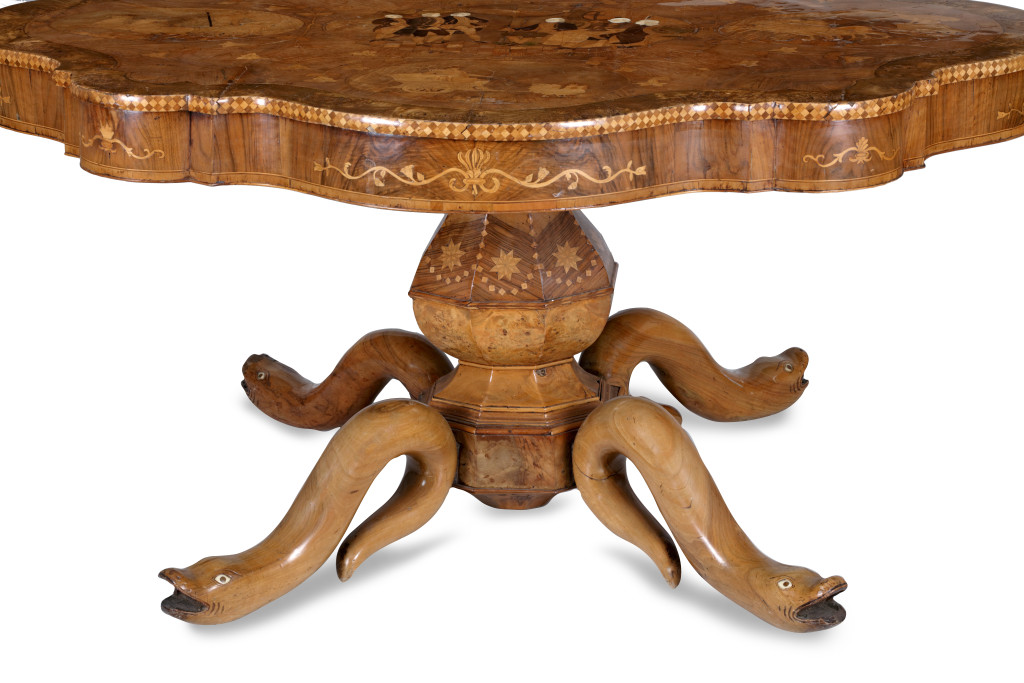 A very interesting centre table commemorating the Paris Treaty between the original thirteen states of the United States of America and Great Britain ending the American Revolution or War of Independence in 1783