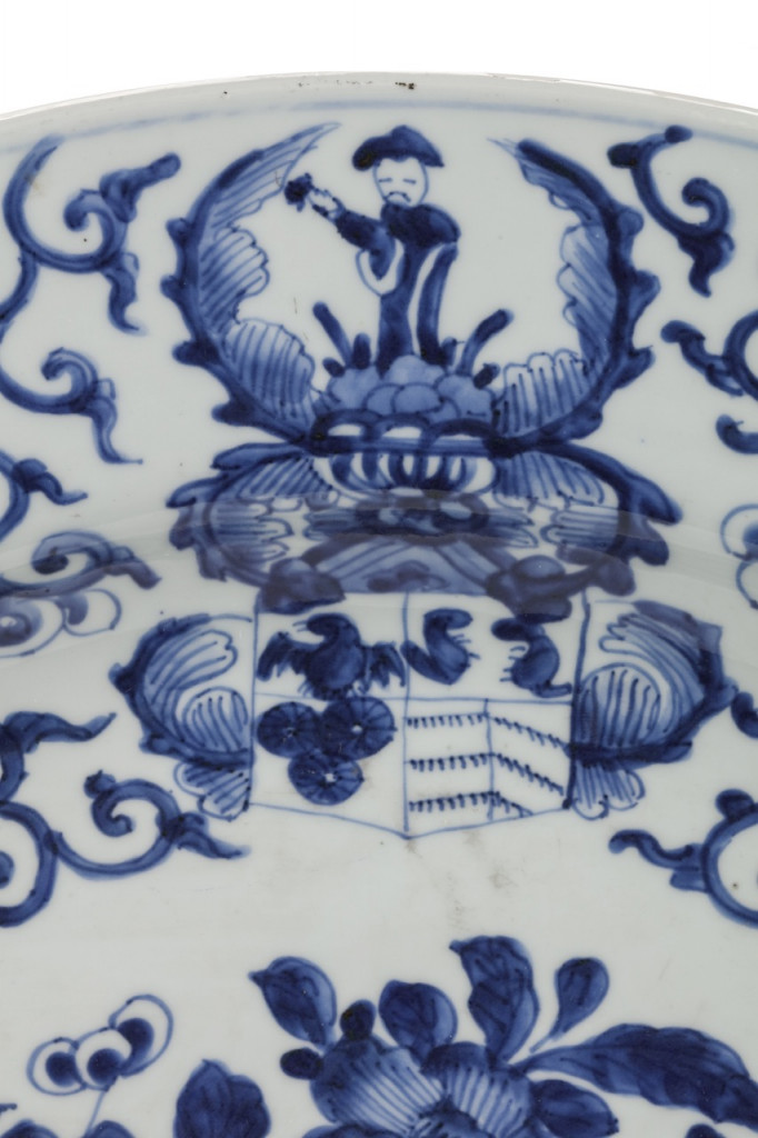 A set of four very large and two smaller Chinese armorial export blue and white porcelain 'Pelgrom' chargers