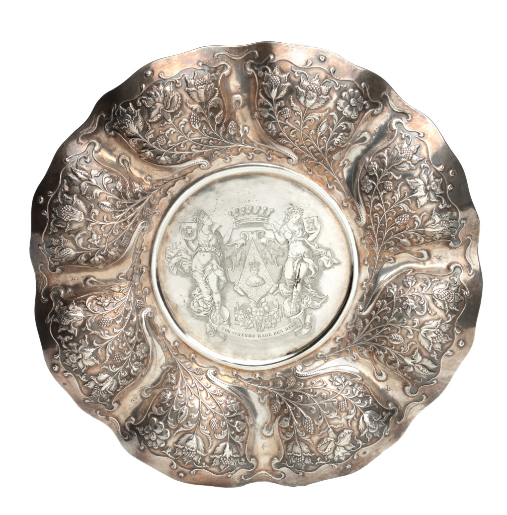 An unusual Indonesian lobbed silver dish