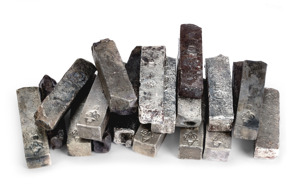 A collection of VOC silver ingots