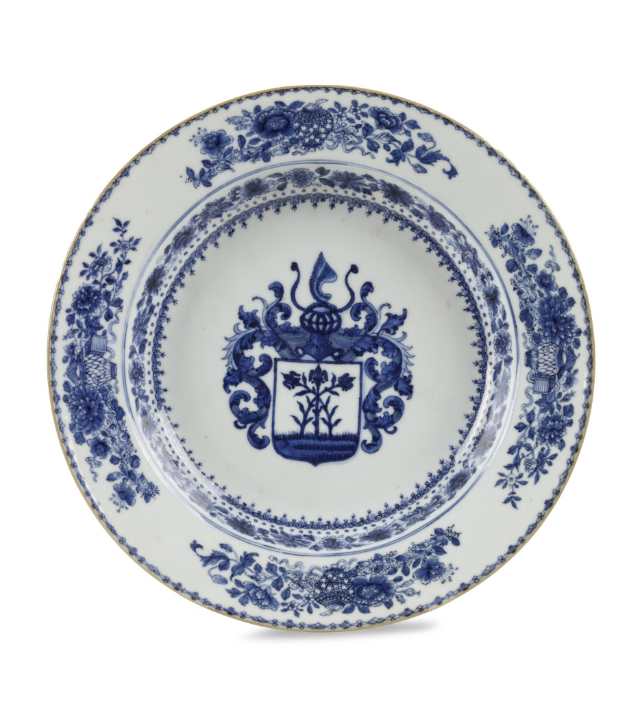 A Chinese armorial export blue and white 'Schreuder' plate