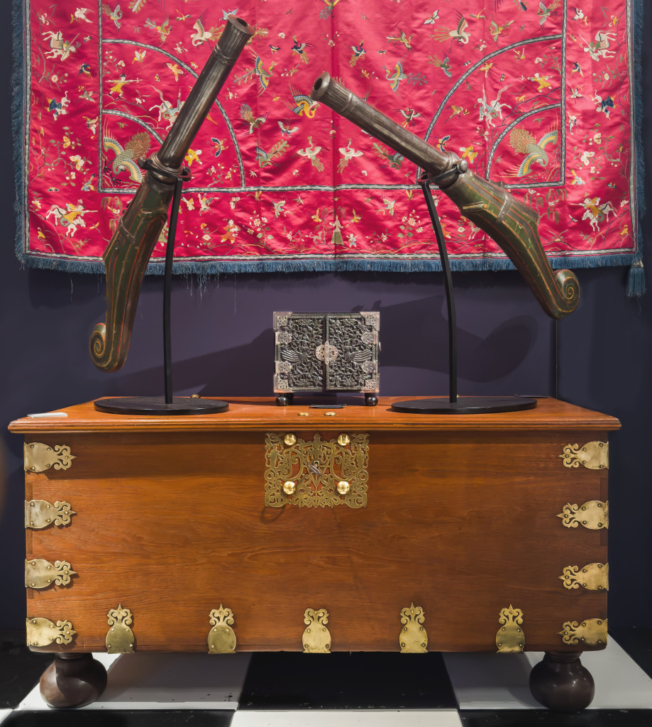 The chest of Governor-General Dirk van Cloon (1684-1735) of the former Dutch East Indies