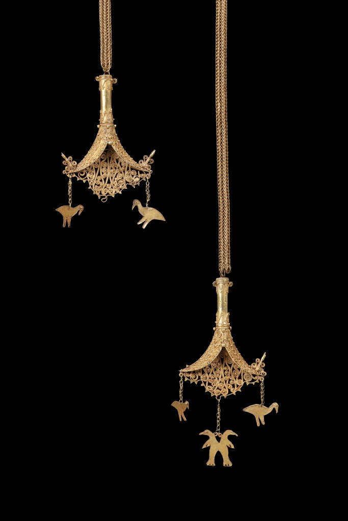 A royal Sumbese gold ceremonial necklace or 'Kanatar'