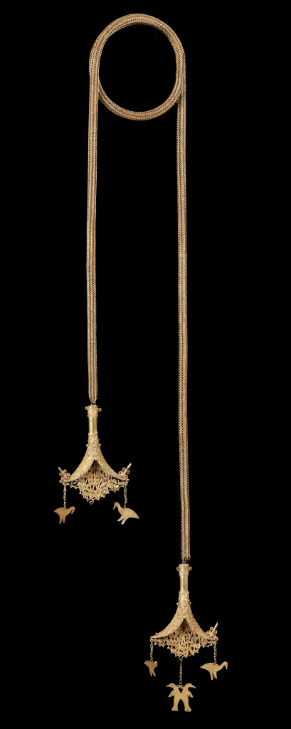 A royal Sumbese gold ceremonial necklace or 'Kanatar'
