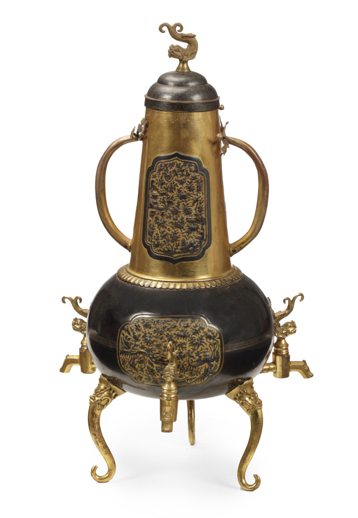 A large Japanese sawasa hot water urn or ‘kraantjeskan’