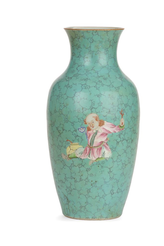 A Chinese export turquoise-ground ‘famille rose’ porcelain vase with depiction of a Dutchman