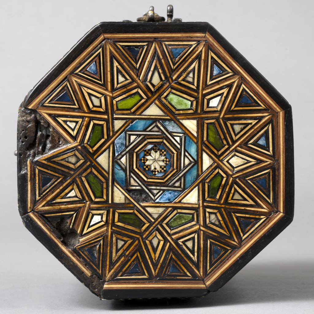 A Nasrid wood and bone-inlaid pyxis