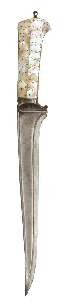 A steel and Gujarat Indian mother of pearl Indian pesh-Kabz